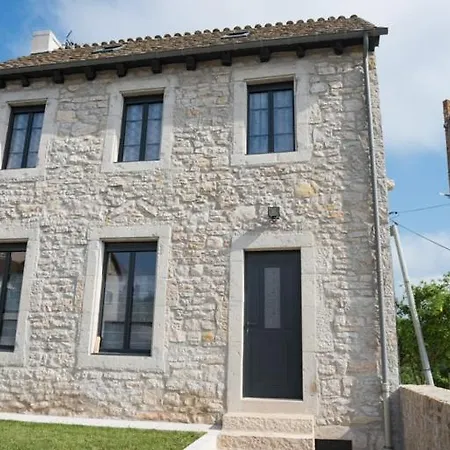 L'ecole D'antan 5/6 Personnes Ferienhaus Chanac