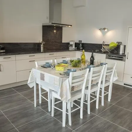 L'ecole D'antan 5/6 Personnes Holiday home